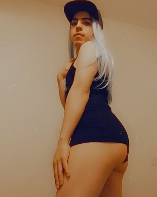 2 pic. Hey guys!?? I just wanted you all to know that I just made a TikTok account so if you wanna see