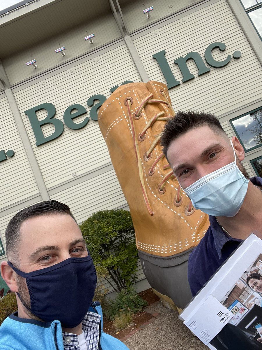 Bjeralds1's tweet photo. With my buddy Jake in Freeport helping create relationships and share our discounts with our @LLBeanFreeport #SigNEture customers. My man stepped it up with the laminated flyers too! Destined for break rooms. #OurNE #OneNE https://t.co/SOalDcesJt