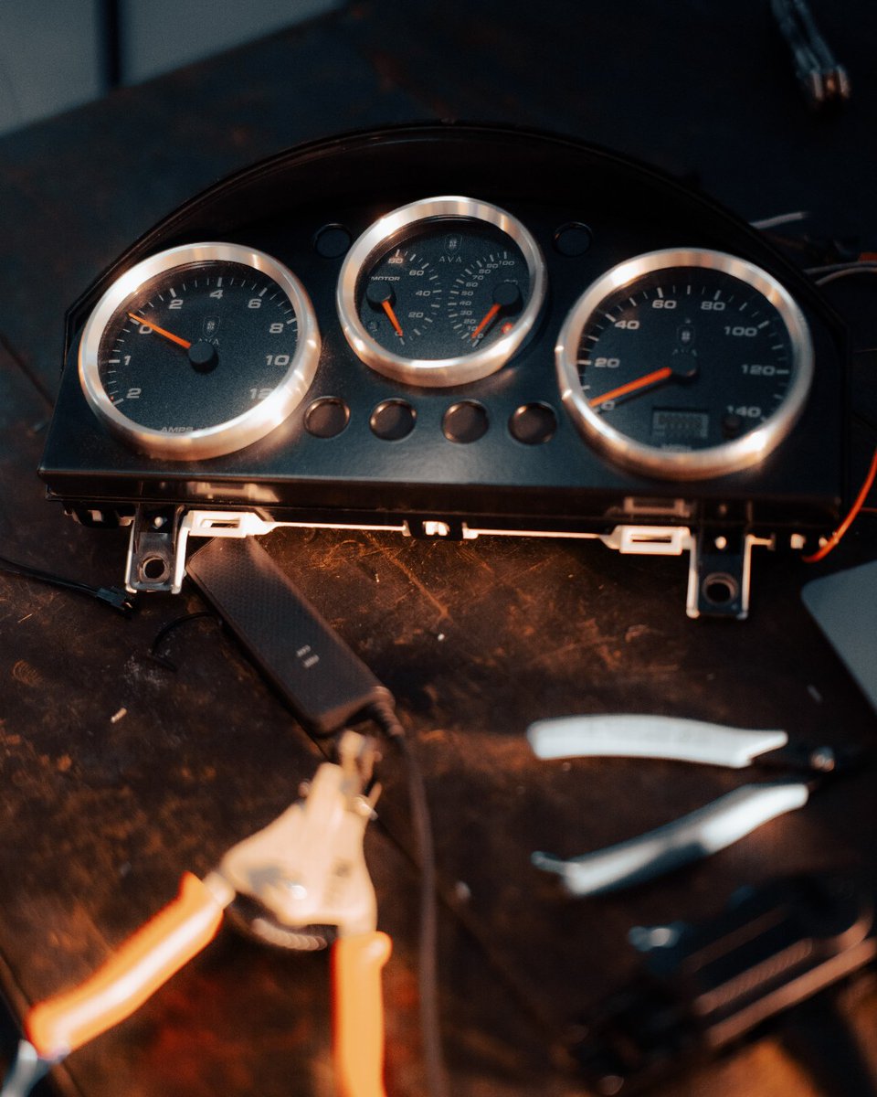 AvaElectrifi's tweet photo. New AVA Defender dial kit almost ready for fitting ⚡
.
.
#electricconversion #ev #studioava https://t.co/4h2DLRo69P