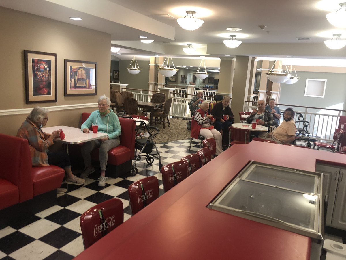 RegencyPullman's tweet photo. Ice Cream social on Monday https://t.co/fB0Gj06go4