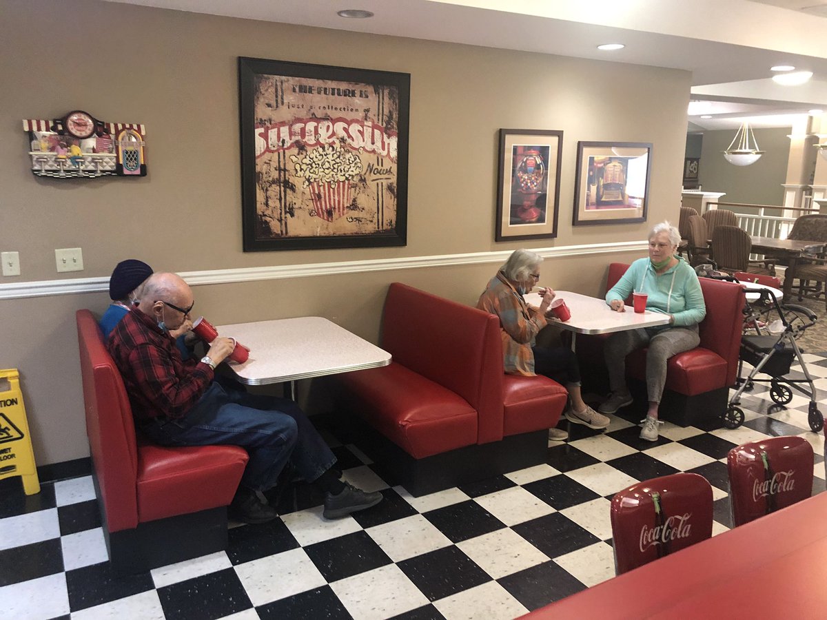 RegencyPullman's tweet photo. Ice Cream social on Monday https://t.co/fB0Gj06go4