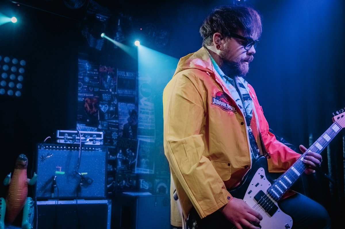 assirensfall's tweet image. 🦖-mite

halloween was outrageous. thank you so much for gettin freaky with us. we'll be back, blackpool 💛🖤💛🖤  

📸 @jessmaisievisualarts