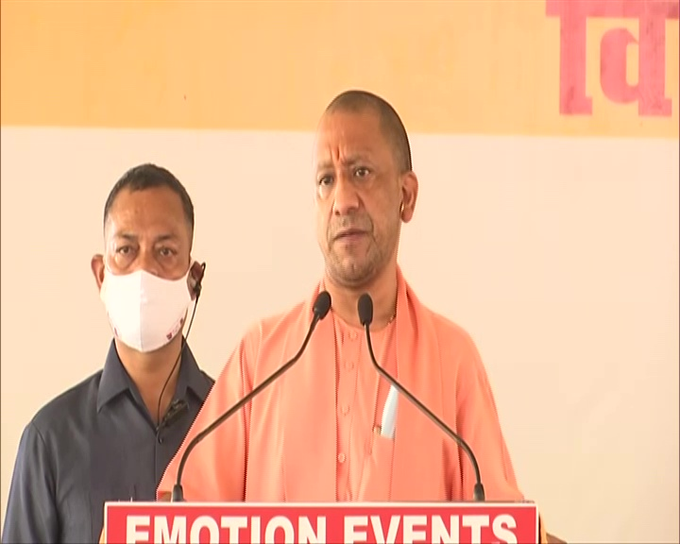 ANINewsUP's tweet photo. Prices of diesel and petrol in UP will be reduced by Rs 12  per litre each: Chief Minister's Office

(file photo) https://t.co/yztoR9EVwF