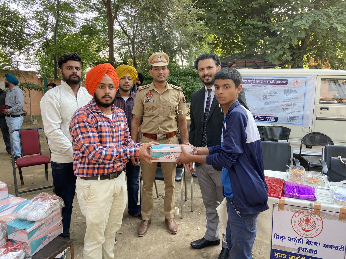 BhalaiLok's tweet photo. On occasion. Of Diwali   our club members distributed shoes to needy students at Parkash Memorial deaf and dumb school with  Mrs Harpreet kaur Jeevan  (district and session judge )Mr Manav (Civil judge senior division )  Mr.Sunil Kumar ( SHO Ropar ) #Deepavali   #Diwali 
#ngo https://t.co/ASGA0VdH8q