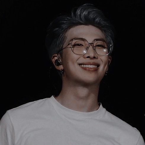 taehyungrosomf's tweet photo. —★Habro hilo de frases de nuestro querido Namjoon.<3 https://t.co/xs75VEl5MK