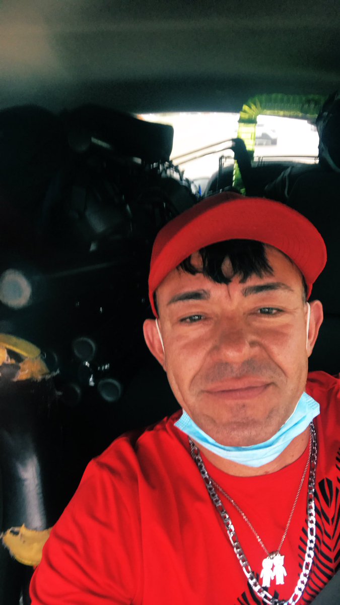 Goeie naand julle, baie lief julle almal en hoop dit gaan goed met julle.  Kyk uit vir Ollie Die Singende Nar by jou dorpie,.🎉🤹🏻😉