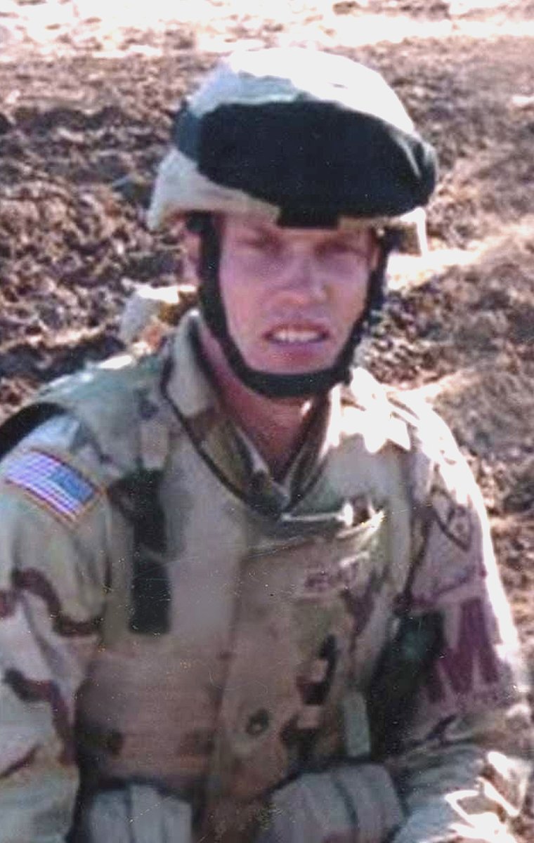 IL_Natl_Guard's tweet photo. On November 3, 2005, Sgt. 1st Class Kyle Wehrly, 28, of Galesburg, IL, was KIA when the vehicle he was travelling in encountered an IED in Ashraf, Iraq. He was assigned to B 2-123rd FA, based in Macomb, IL. Our thoughts are with his family and friends as they remember him today. https://t.co/EDxs0b3VAL