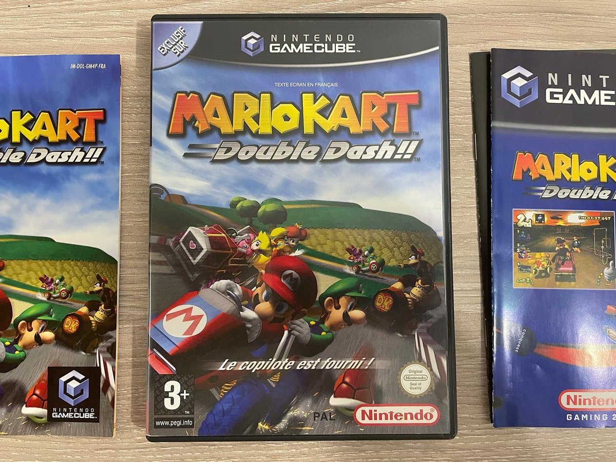 CitizenGeek_fr's tweet photo. Nouveau jeu dans ma collection Mario Kart Double dash sur Nintendo Game Cube !!!! #nintendo #Gamecube #MarioKart #jeuxvideo #retrogaming #retrojeuxvideo #128bits #mario #videogames #retrogamercollection #retrogamingfrance #mariokartdoubledash https://t.co/GLim01eLD5