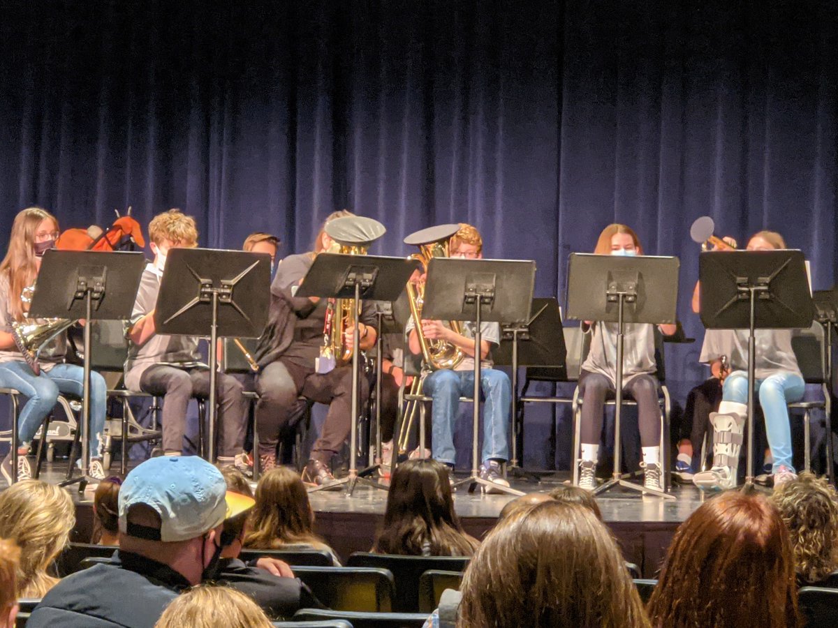 SVBandsEdina's tweet photo. Selected 8th gr students participated in the ASBDA Small Ensemble day, held at St. Anthony HS. Congrats to Claire, Delaney, Olivia, Anushka, Henry, Sophie, Kathryn, &amp; August. Congratulations!! https://t.co/k7NFvg4Gwe