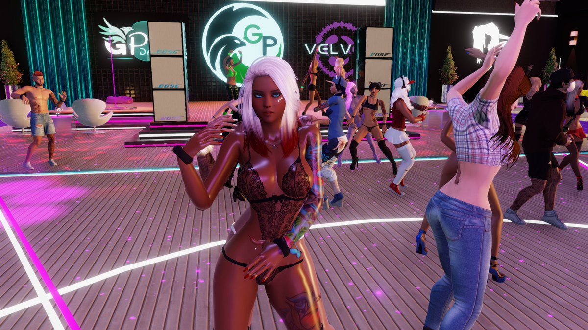 gis_ness's tweet photo. #areweone #arewetwo #confused #justmessing #party #sex #moresex #fun https://t.co/b5i5t3LyGo