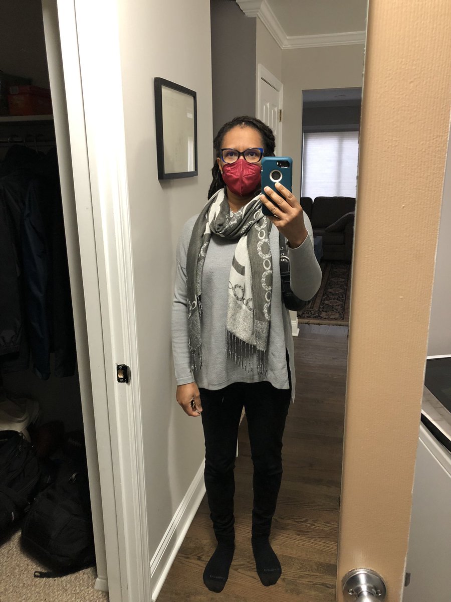 DCarolsdottir's tweet photo. This is how I looked when I arranged for an #Uber to take me on a 15 min ride between suburban towns. The assigned car approached. I waved when it didn’t slow down. I saw the driver’s mask head on as he drove by so I know he saw me. (1/3) https://t.co/VmD2Q13jTj