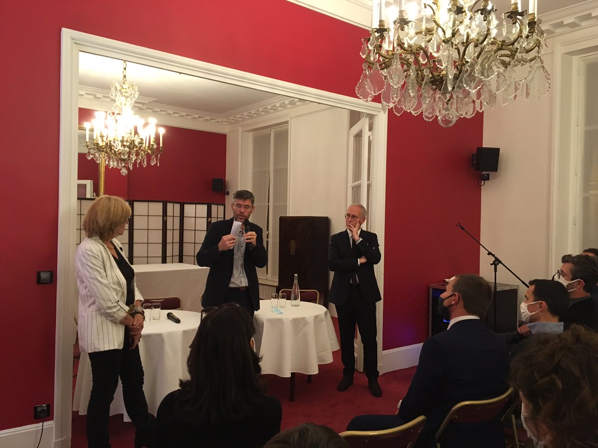 #Commandepublique  - <a href="/deGardelleLuc/">DE GARDELLE Luc</a>, président de la fédération, revient ce soir avec les députés <a href="/dbaichere/">Didier BAICHERE</a> et Marie-Christine <a href="/VerdierJouclas/">Marie-Christine Verdier-Jouclas</a> sur les avancées de la loi climat en faveur d'une commande publique + inclusive.