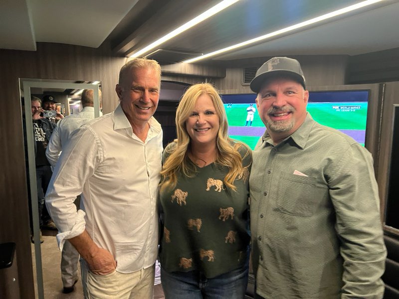 modernwest's tweet photo. What a treat to have these legends come see our show. Thanks for coming out, @garthbrooks &amp; @trishayearwood! 

#TalesFromYellowstone https://t.co/BKQVu2nwS9