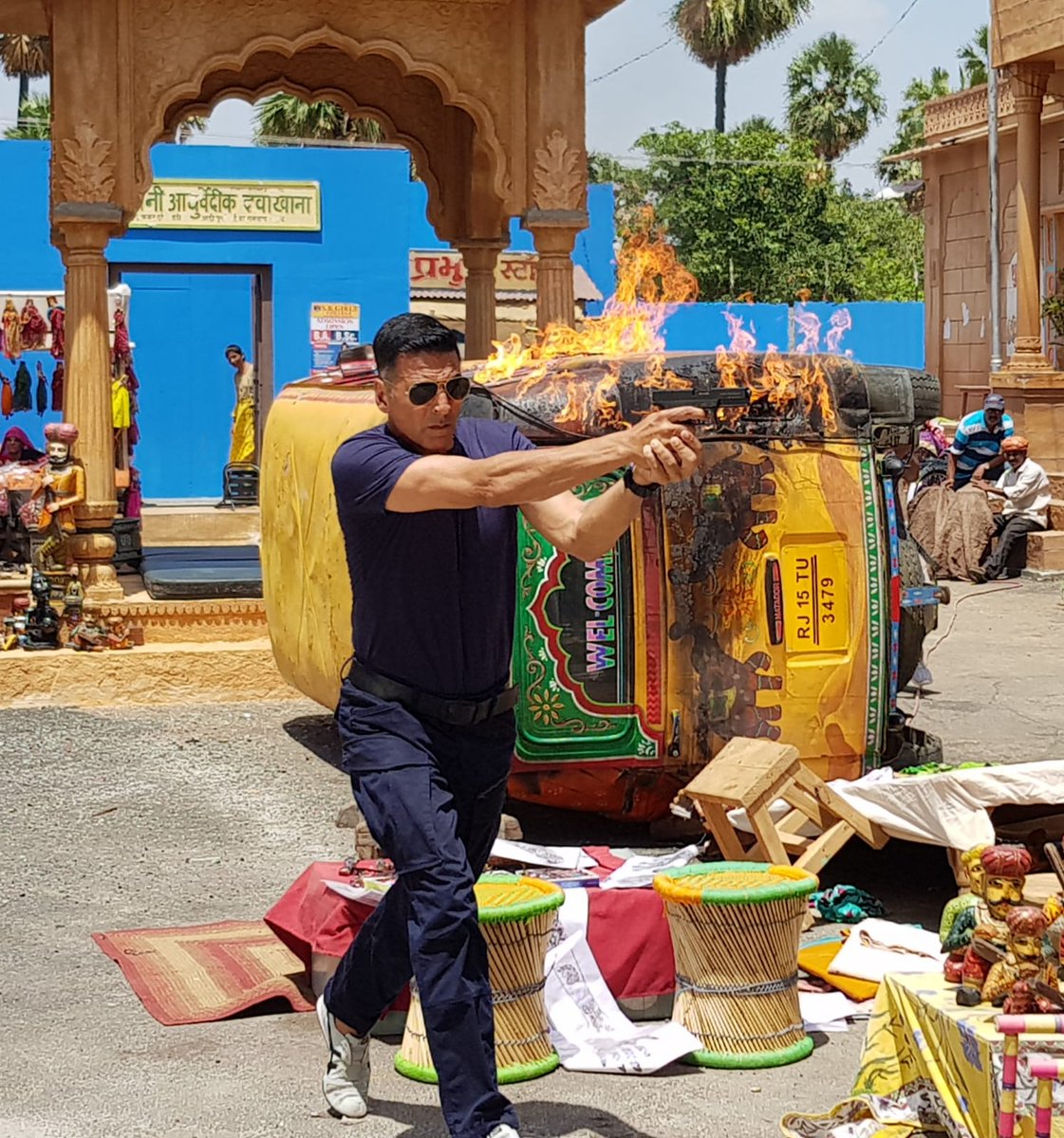 I’ve done a lot of action in my career…hanging from helicopters, jumping across buildings, crazy bike chases. #Sooryavanshi is special to me in more ways than one, it is my ode to that old school action but on a grander scale,releasing in cinemas tomorrow 🍿#1DayToSooryavanshi