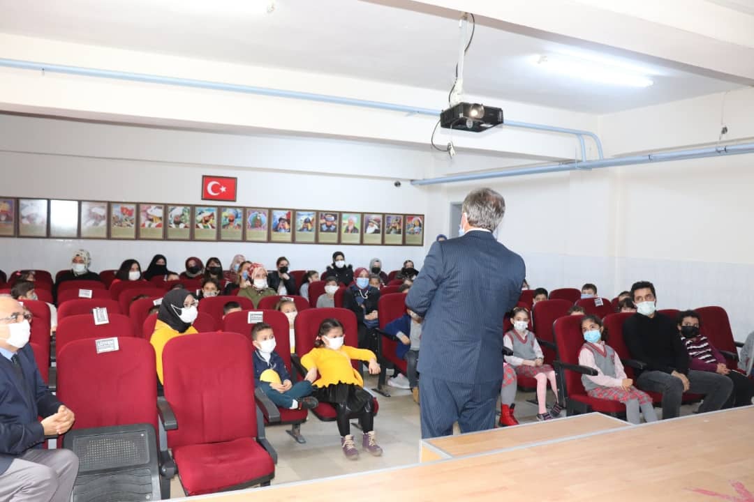 Sabriakinio's tweet photo. Sayın İlçe Milli Eğitim Müdürümüz Hasip TURHAN Bey'in de katılımları ile İlçemiz"#Disleksi Farkındalık Haftası" Programını gerçekleştirdik @HasipTurhan Bey'e tesekkür eder,öğrenci ve öğretmenlerimizi tebrik ederiz
@tcmeb
@memleventyazici
@HasipTurhan
@istanbulilmem
@ARNAVUTKOYMEM https://t.co/A5efd8EYld