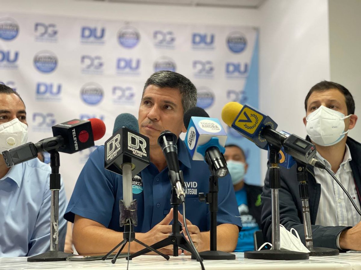 DavidUzcategui's tweet photo. El día de hoy estuve junto a mis hermanos alcaldes @duquegustavoS, @darwingonzalezp, @eliasayegh y compañeros de @lafuerzavecinal presentando los resultados de la última encuesta realizada en nuestra querida Miranda. Aquí les comento #3Noviembre https://t.co/QAqG13C48y