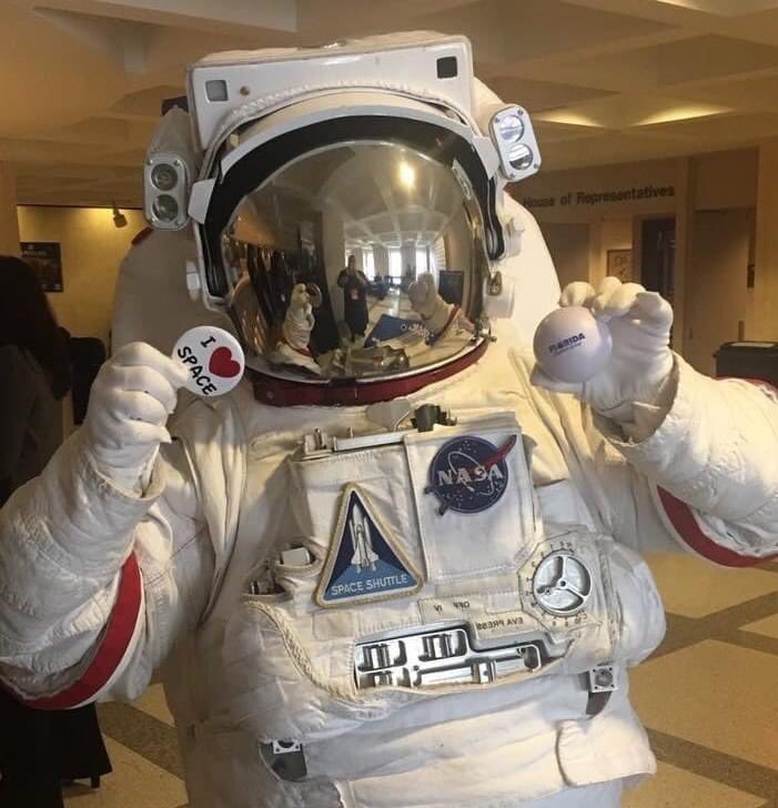 We are now accepting sponsorships for Florida Space Day, coming up on January 27, 2022. Learn more about the different opportunities for your organization or business to become involved and sign up today! Visit our website for details: floridaspaceday.com/sponsorship-op…
#flspaceday