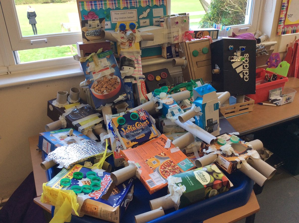 StAmandsPrimary's tweet photo. Our @COP26 week in school. Children in Rabbits have pledged to become Eco Warriors. Reduce, Reuse, Recycle, Repair is our motto! We have reflected on how the impact of our actions most effect those people living in the poorest countries @BishopEgan @PortsmouthRC @CAFOD #COP26 https://t.co/FV5K038J8m