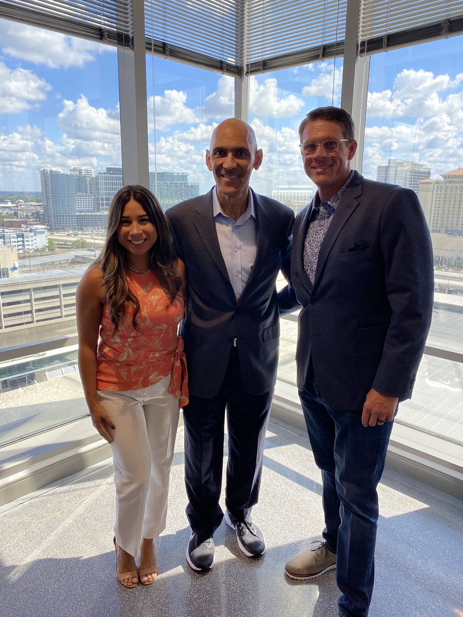 LorenaRobledo07's tweet photo. Thank you @TonyDungy and @AllProDad for today’s luncheon. All Pro Dad combines sports &amp; academics to get dads engaged in their child’s classroom. And thx to the legislators engaged in expanding TX chapters! #txlege @VoteGiovanni @BradBuckleyDVM @AngelaPaxtonTX @SenRoyceWest https://t.co/vl2PhcrUnm