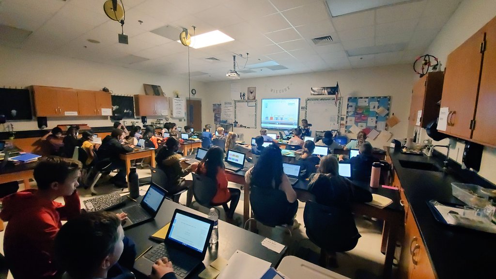 ARichardsonCCS's tweet photo. Mrs. Moore class is using @PhETsims to predict how energy will flow for objects in contact that have different temps. 
Students enjoyed using this interactive simulation.

@hickoryridgemid @TimTaylorHiRMS 

#PrincipalIntern #adminINtraining #HickoryRidge #MiddleSchool #science https://t.co/eqOlZ7vSEX