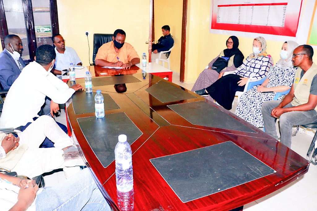BarkhadXaamud's tweet photo. Wafdi ka socda safaarada Sweden ee magaalada Nairobi, hay’adda horumarinta Sweden iyo @NRC_EAY ayaa maanta booqday xarunta qaabilaada qaxootiga ee Boosaaso. Wafdiga ayaa warbixino ka dhageystay mas’uuliyiinta xarunta, iyagoo booqday qeybo ka mid ah xarunta https://t.co/4c200nfz03