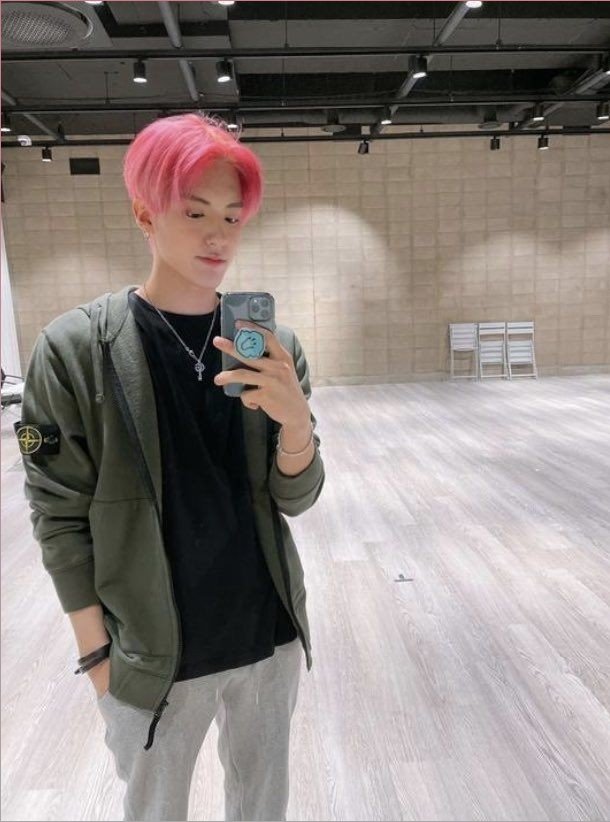 ericmyIove's tweet photo. hola otra vez soy @Sambaakja me cree esta acc para votar por los boyz en los mamas, me ayudan dando rt para conseguir los 100 moots y no invaliden mis votos?

— doy fb rápido y soy buena moot ♡ https://t.co/SxzGjxTC5w
