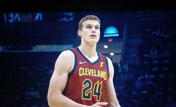 NbaLoverEs's tweet photo. Segundo jugador de Cavs afectado por Covid-19... Markkanen fuera https://t.co/m2GEkX3VS6 https://t.co/yiC8CBZrLZ