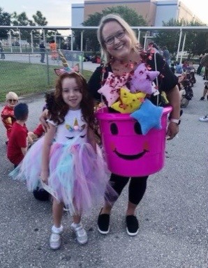 School Counselors provide Tier 1 services to all students.  Ms. Anne Marie Nicol, SC at Pelican Elem, celebrated Red Ribbon last week with her students, complete with dress up days!  Will you fill my bucket?! <a href="/LeeSchools/">School District of Lee County</a>