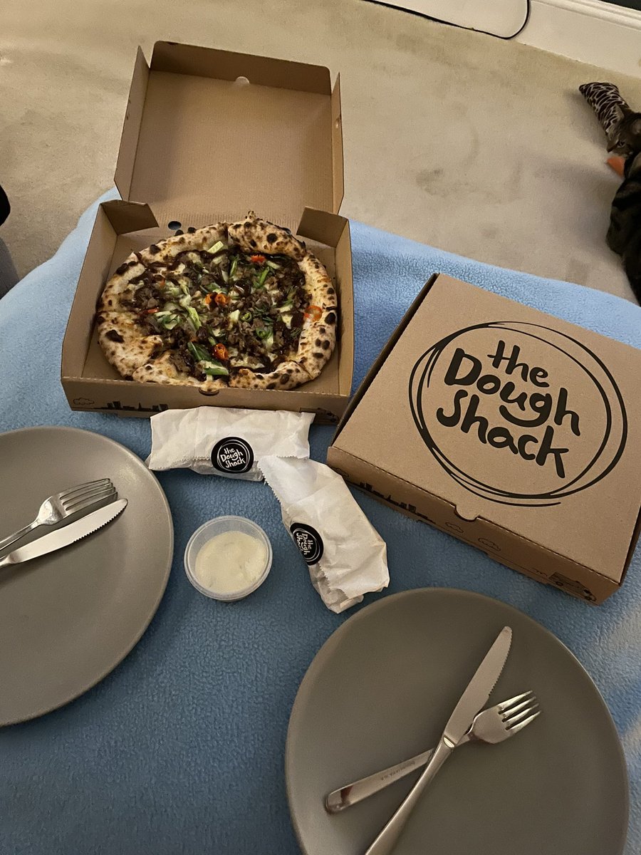 BecButler_'s tweet photo. When yet another family member gets admitted to hospital &amp; @Thedoughshack rocks up outside…there is only one thing to do #pizza #oxshott https://t.co/fETKZMDWM2