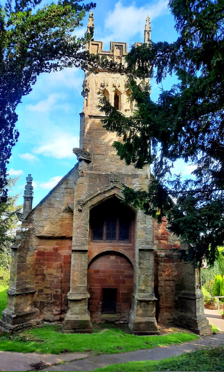 InscriptionsWw1's tweet photo. #RememberedHere
#StKenelmsChurch #Romley #Bromsgrove #Worcestershire
#WW1 #LestWeForget
More photos via https://t.co/QdKEwOWnaQ
#wewillrememberthem #fww #warmememorials #memorials #greatwar #westernfront #cemetery #wargraves #taphophile #firstworldwar #InscriptionsWW1 #CWGC https://t.co/EpU7SfaHFn