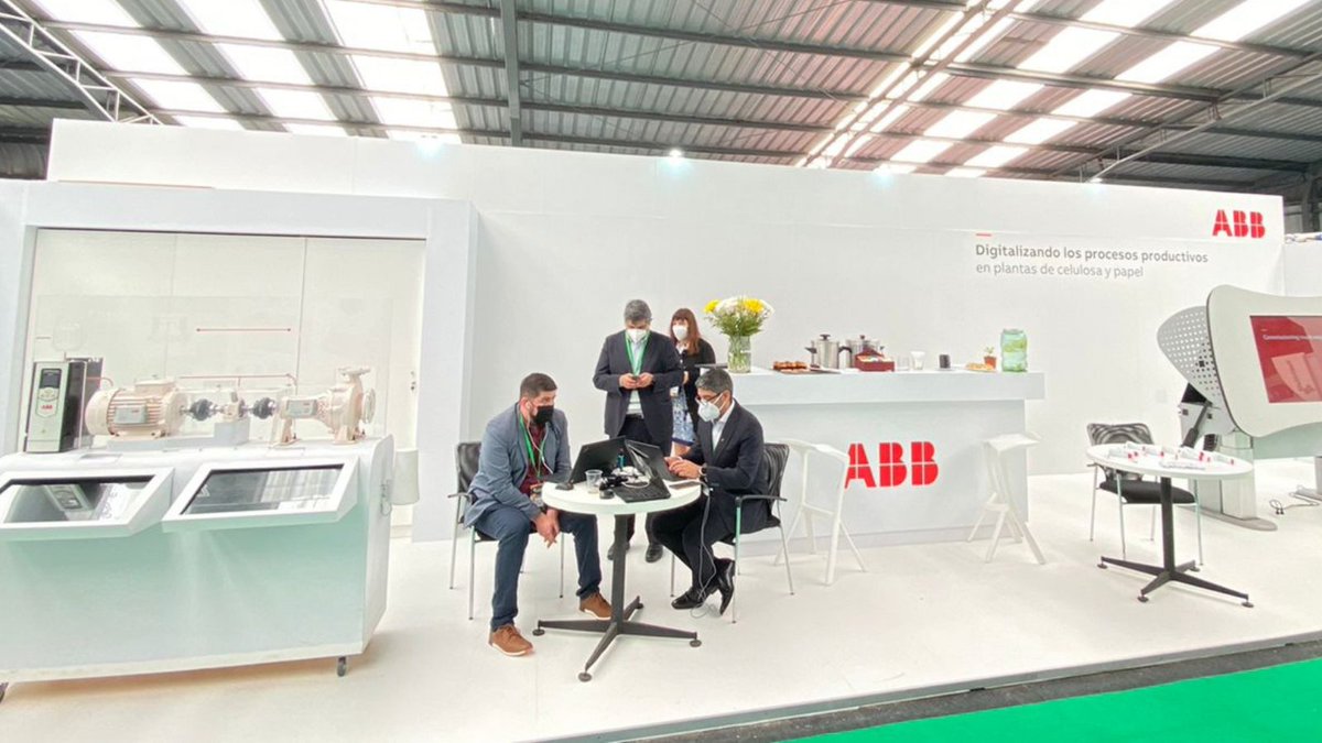 ABBenChile's tweet photo. Agradecemos a Patricio Kuhn, Delegado Presidencial Bio Bio, Juan Ugarte, Presidente de @cormachile y Alex Ruff, Director de @atcpchile por estar en la inauguración de nuestro Stand en #Expocorma2021. Presentamos los sistemas #ABBAbilityDigitalPowertrain y #ABBAbilityGenix. https://t.co/Wl02C146GC