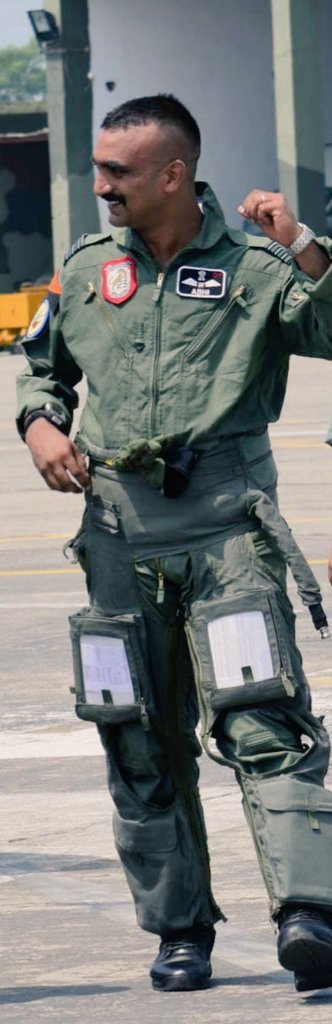 ananyaa_annu's tweet photo. #Abhinandan_Varthaman,
#Vir_Chakra https://t.co/hF2ErFvriW