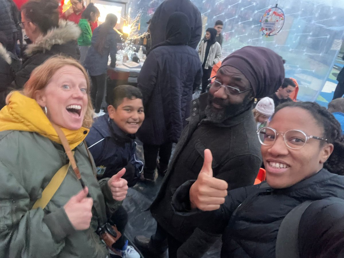 Caddy__T's tweet photo. @access_ourwork @handgeI #maplePark @ipswichcm Bopper Rankin.. Well, we popped down after work to see the thunder dome and we met a tonne of youth we know from @ipswichcm, #SSK #SoithStreetKids all having a whale of a time ! 💙 https://t.co/vLfZ1KnYZJ