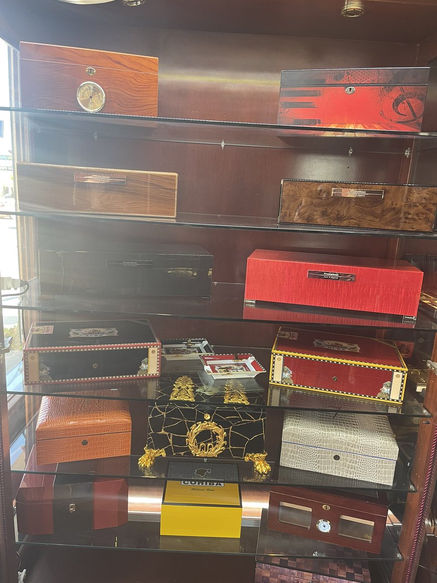 teodoramatea's tweet photo. New Cigars Accessories https://t.co/YKTEAAnphT