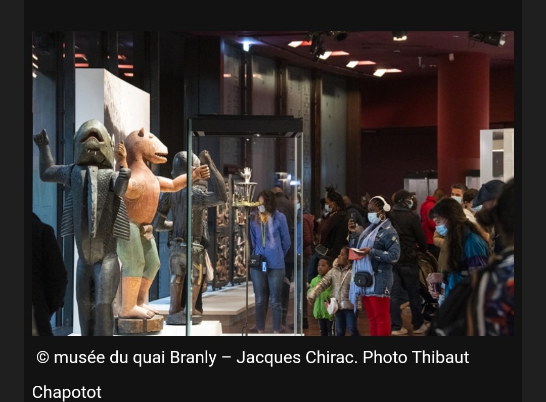 EAHOUNOU's tweet photo. L’exposition BÉNIN, la #restitution de 26 œuvres des trésors_royaux_d_Abomey qui présentait, avant leur retour dans leur pays d’origine, les 26 œuvres restituées au Bénin a rencontré un vif succès auprès du public et accueilli plus de 15 000 visiteurs en 7 jrs #wasexo #culture https://t.co/YneBc1po6T
