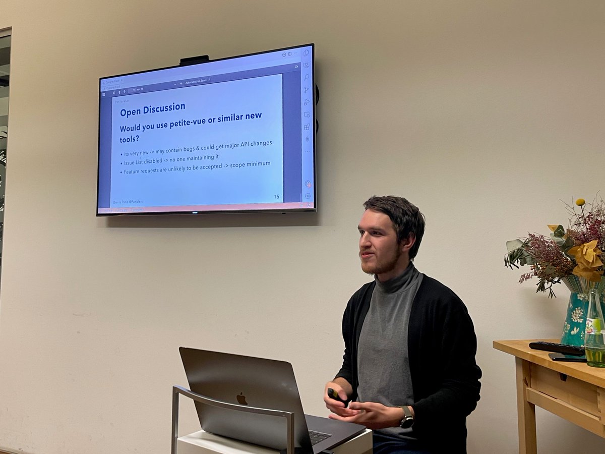 Yesterday I gave a talk about petite-vue and compared it with <a href="/Alpine_JS/">AlpineJS</a> &amp; <a href="/vuejs/">Vue</a> with an nice open discussion <a href="/cgnjs/">Cologne.js</a>