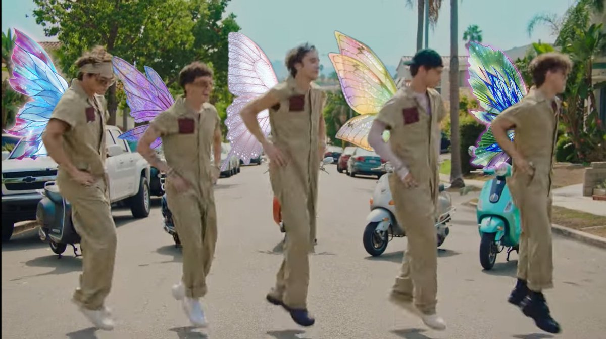 lietoreka's tweet photo. My flying angels🤍👼🏼

#LoveBackVideo @whydontwemusic https://t.co/VShROYPdgp