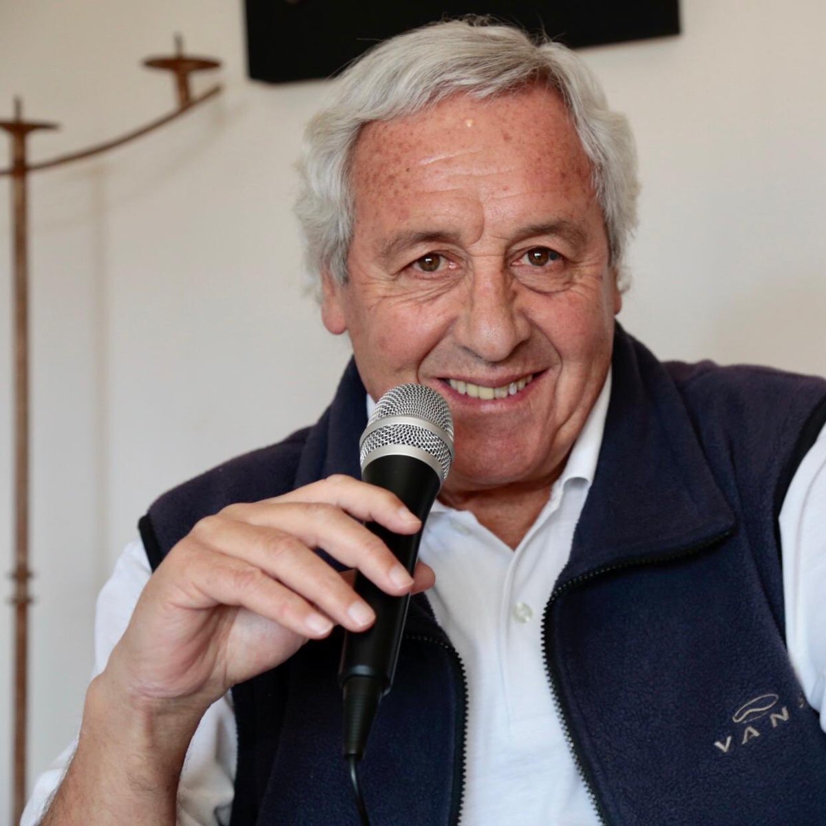 20hr, Historias del futuro en El Conquistador fm y los grandes desafíos ciudadanos que enfrentamos. Invitados, Verónica Campino y Gonzalo Fuenzalida, buena conversa, los espero. elconquistadorfm.net