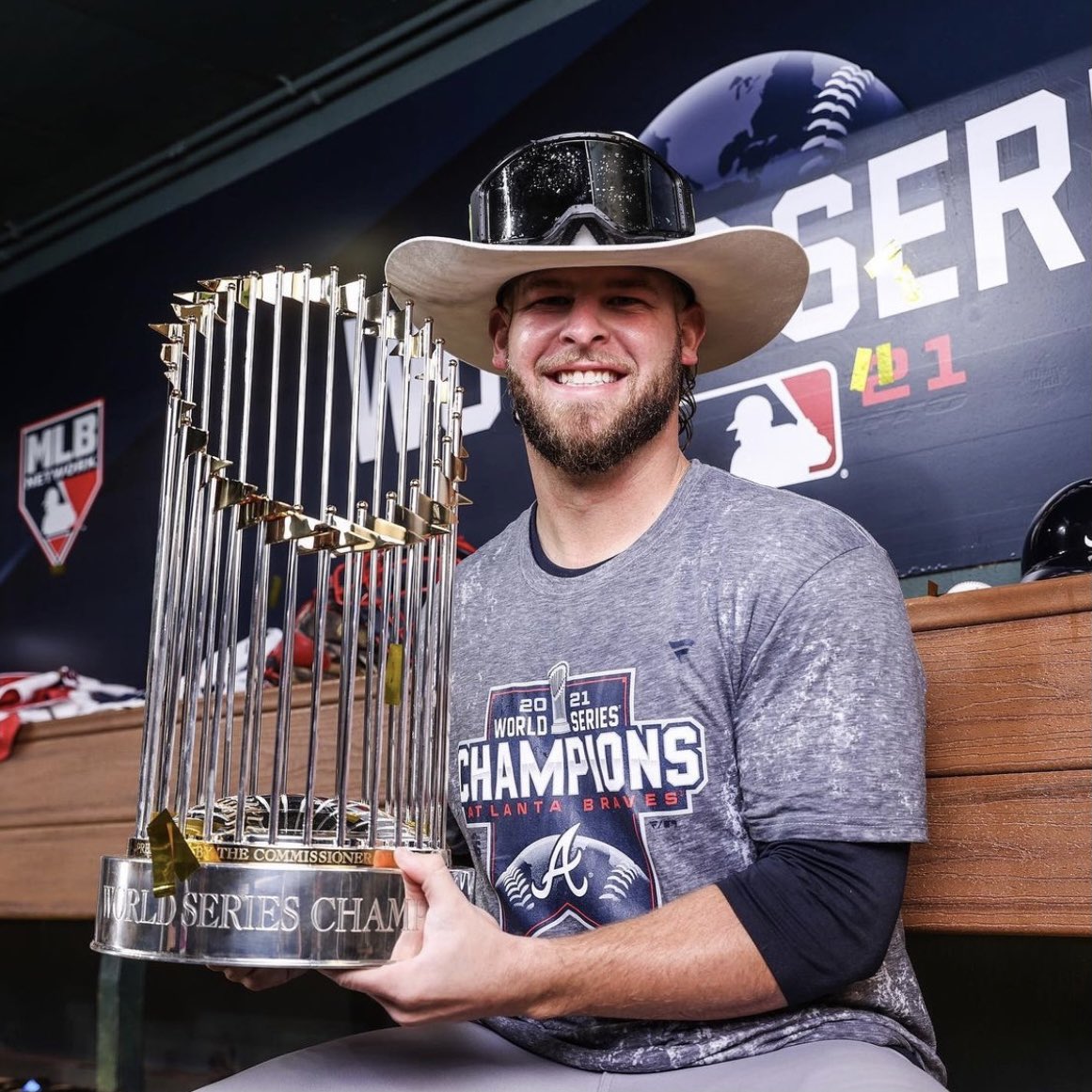 AggieBaseball's tweet photo. Minter got up and movin’ around 🏆🍾

via https://t.co/DqQPdqGCog https://t.co/wZudaWn7pP