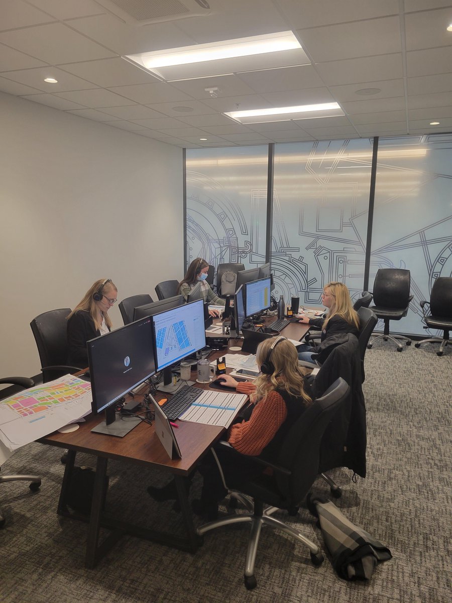 aemadvisor's tweet photo. AEM staff has been engaging with more than 500 @conexpoconagg and @IFPEShow exhibitors as part of the 2023 show space draw over the last few days. Our teams have met with exhibitors virtually, and their efforts will amount to 2,124,610 sq. feet of exhibit space being assigned. https://t.co/NfPOFVkDuR