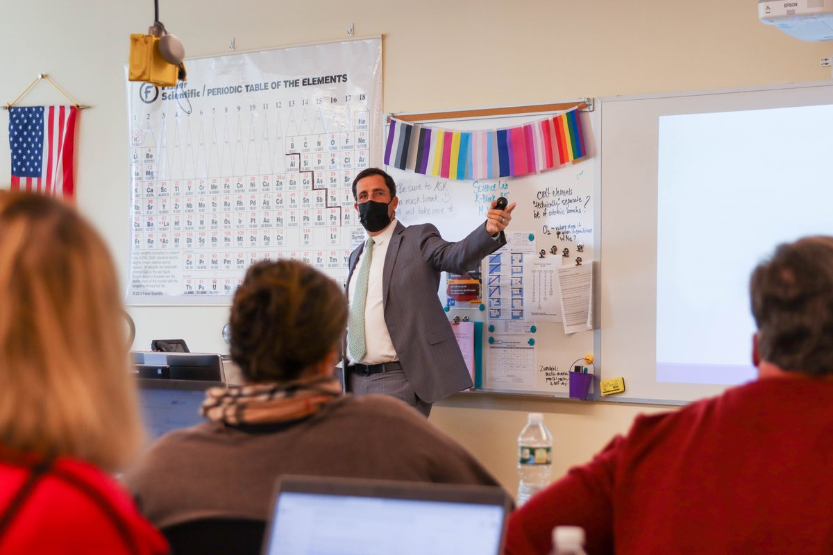 PlymouthSch's tweet photo. Over 120 fantastic workshops available to teachers &amp; staff at yesterday's Prof Development Day. Curriculum planning &amp; collaborating sessions, social &amp; emotional health presentations, strategies for success in all learning areas, &amp; much more. TY to all presenters! #ppsprofdev https://t.co/LxAVjGRUU5