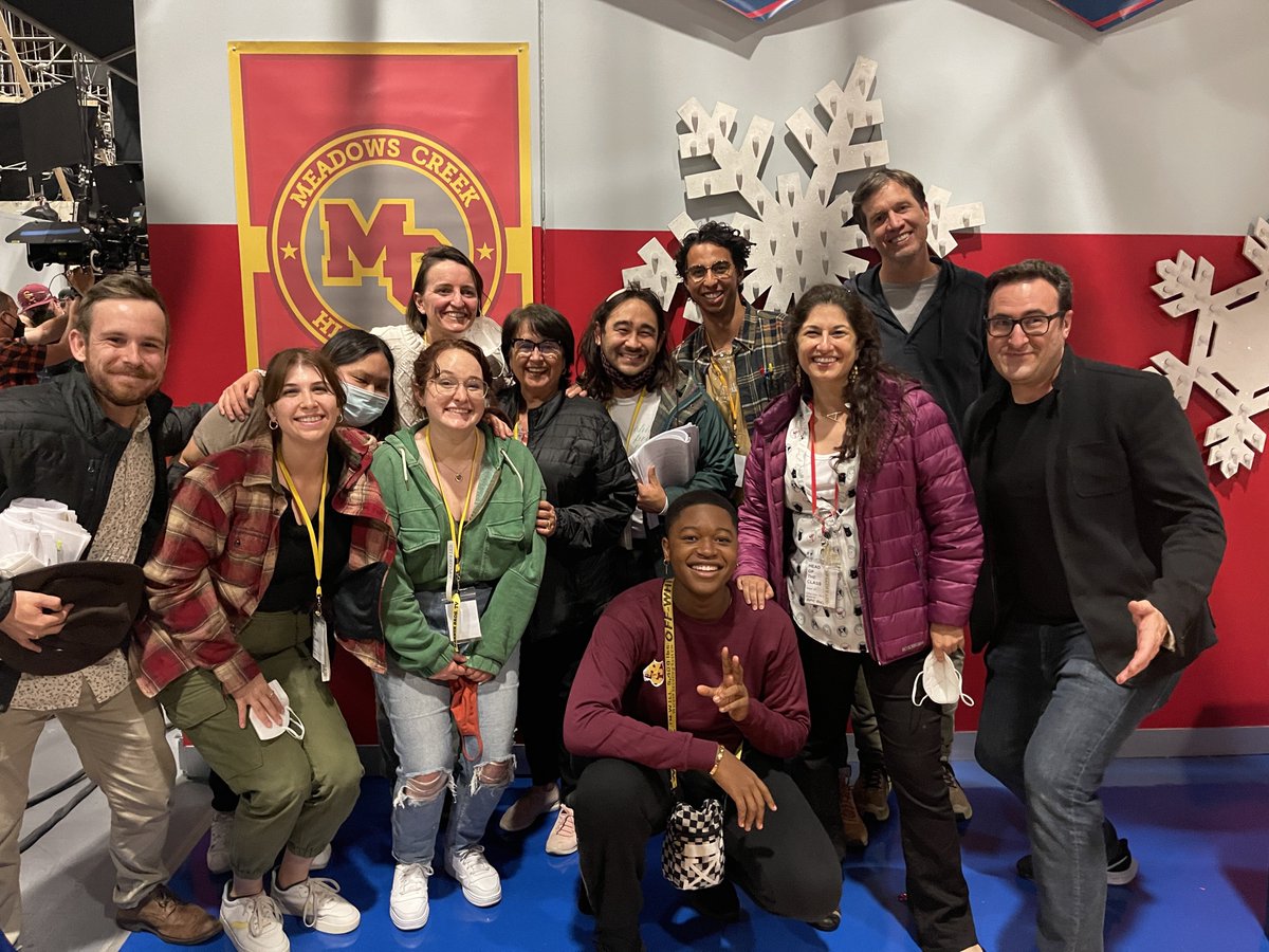 brandon_severs's tweet image. It’s happening tomorrow!! I seriously cannot wait for you all to see the work of all of the people in this amazingly gifted ensemble and crew. All ten episodes of Head of the Class will be released tomorrow, November 4th on HBO Max!! @hbomax #HeadoftheClassMAX