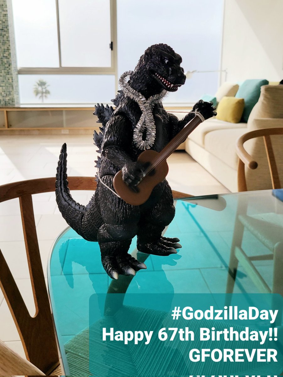 gforever84's tweet photo. Happy Birthday Godzilla! Luminous News' GForever is LA and heading to the Birthday Party! @TOHO_GODZILLA #GodzillaDay #GodzillaFes https://t.co/m6dDuDoJ4M