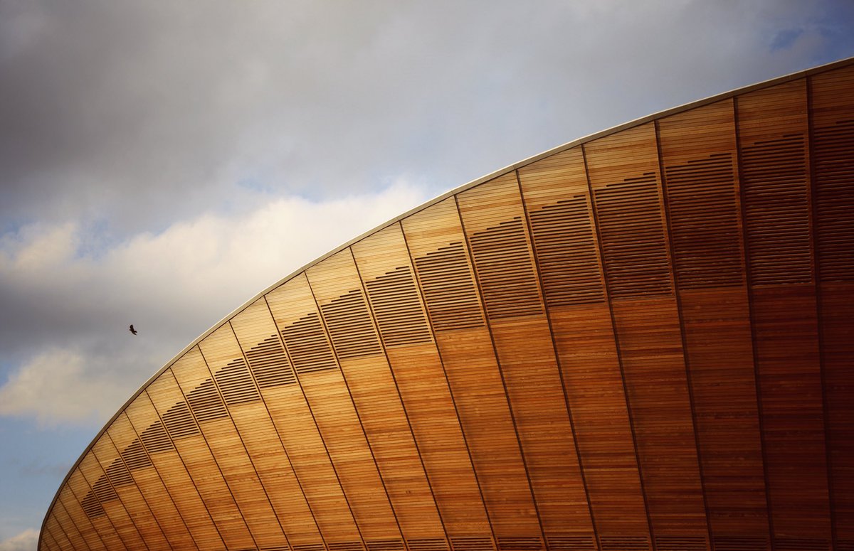JohnThrelfall_'s tweet photo. The beautiful architecture of the Velodrome on the Olympic Park, London.

#LeeValleyVeloPark #london #architecture https://t.co/fxJNMGOm7F