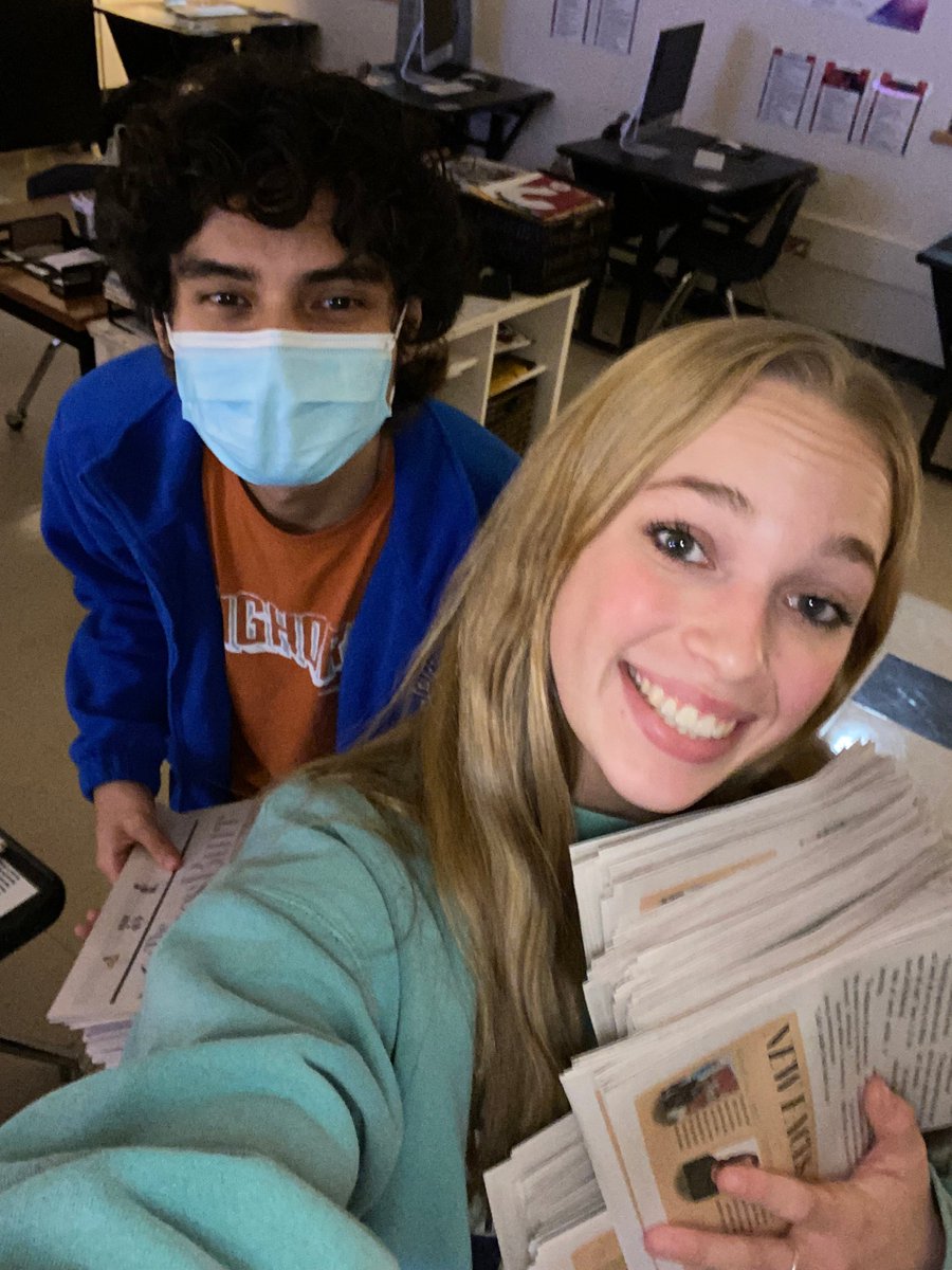 Distribution Day! First issue of the year whsgrassburr.com/print/2021/11/…