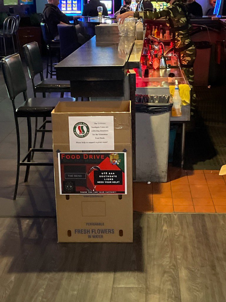 SSAC_U15AAA's tweet photo. 🚨Reminder to Donate🚨Our Foodbank Donation Box’s are at these locations until Friday November 5th. Save-On-Foods (McGrath), Safeway (Riverbend), The Bend & Twin Otter Pubs, Clarity Salon & Spa (Southgate Mall) and @hypnoticbloom @SSACHockey 🙏 #ShutOutHunger #foodbank #GiveBack https://t.co/ILmoHeoZt3