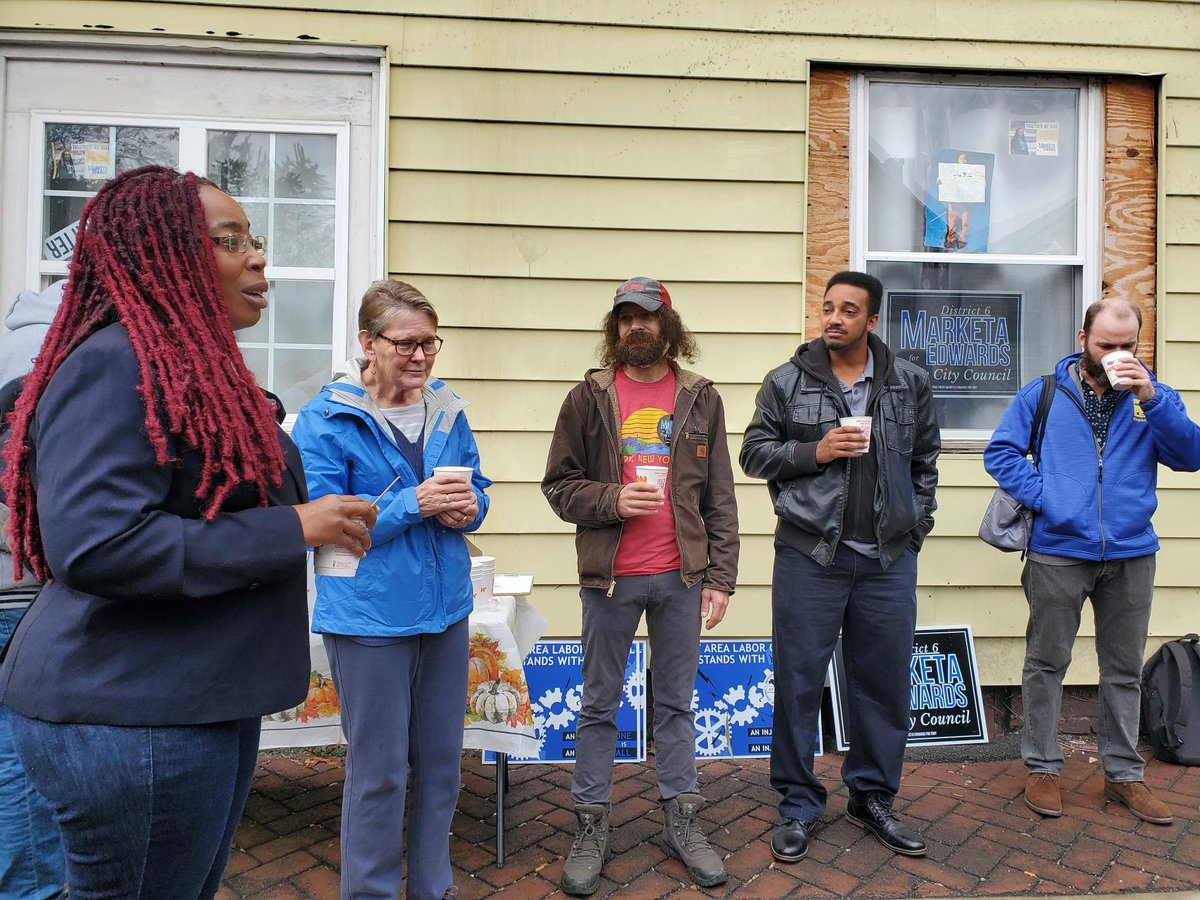 MarketaForTroy tweet media