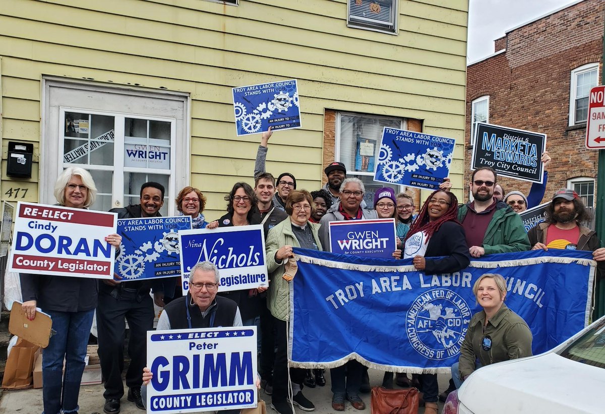 MarketaForTroy tweet media