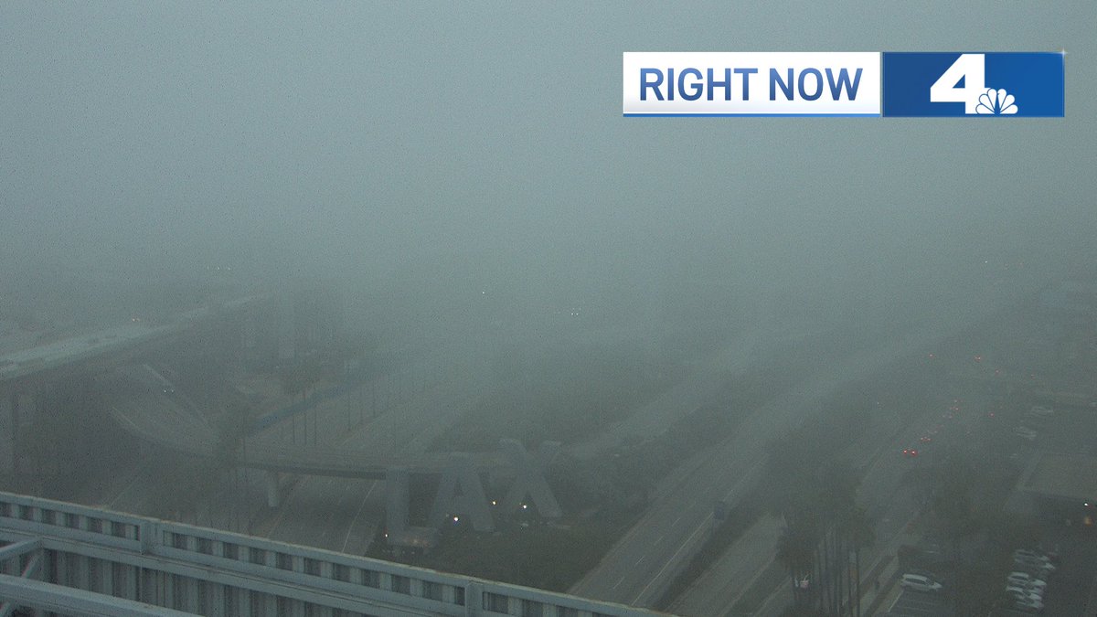 Melissa_Magee's tweet image. Lots Of Fog! Hard to see the skyline, as more low clouds roll in this evening. Visibility at LAX is down to 1/2 mile. @NBCLA #FoggyEvening #LowCloudsAtCoast #NBCLA