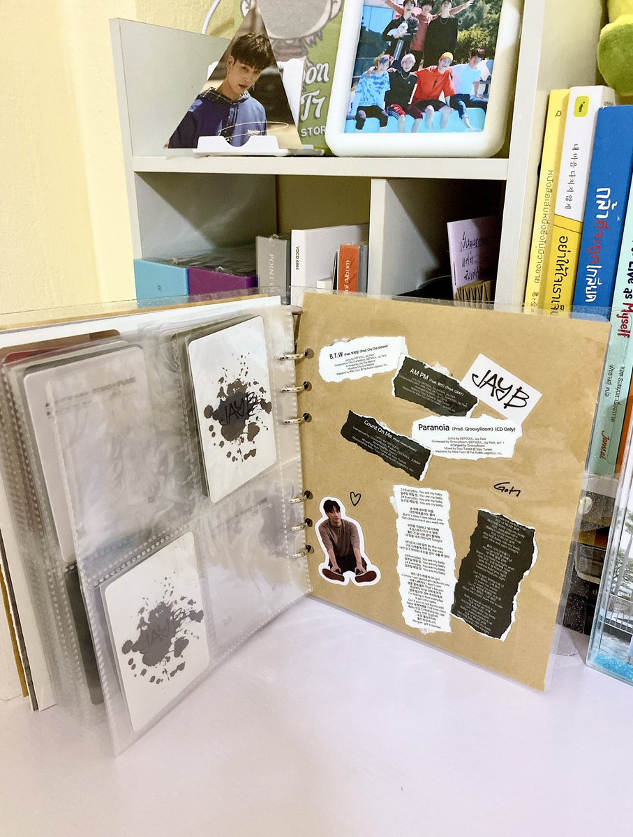 JimmiieDef's tweet photo. บั้มเดียวการ์ดเป็นเล่ม ~
ยังขาดอีกเยอะเลย🥺 
• ไอเดียจาก k. Jaybnisa27
#JAYB #JAYB_SOMOFUME #SOMOFUME @jaybnow_hr https://t.co/2Bopp81VPs